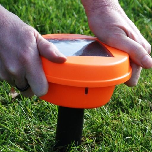 STV - Hi-Vis Mega-Sonic® Advanced Solar Mole Repeller