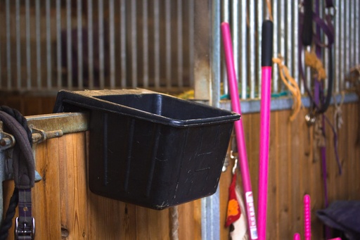 Red Gorilla - Tyre Rubber Manger & Troughs - Hanging Portable