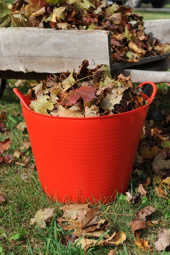 Red Gorilla - Tubs & Recycled Black Tubs - Medium 26L Red