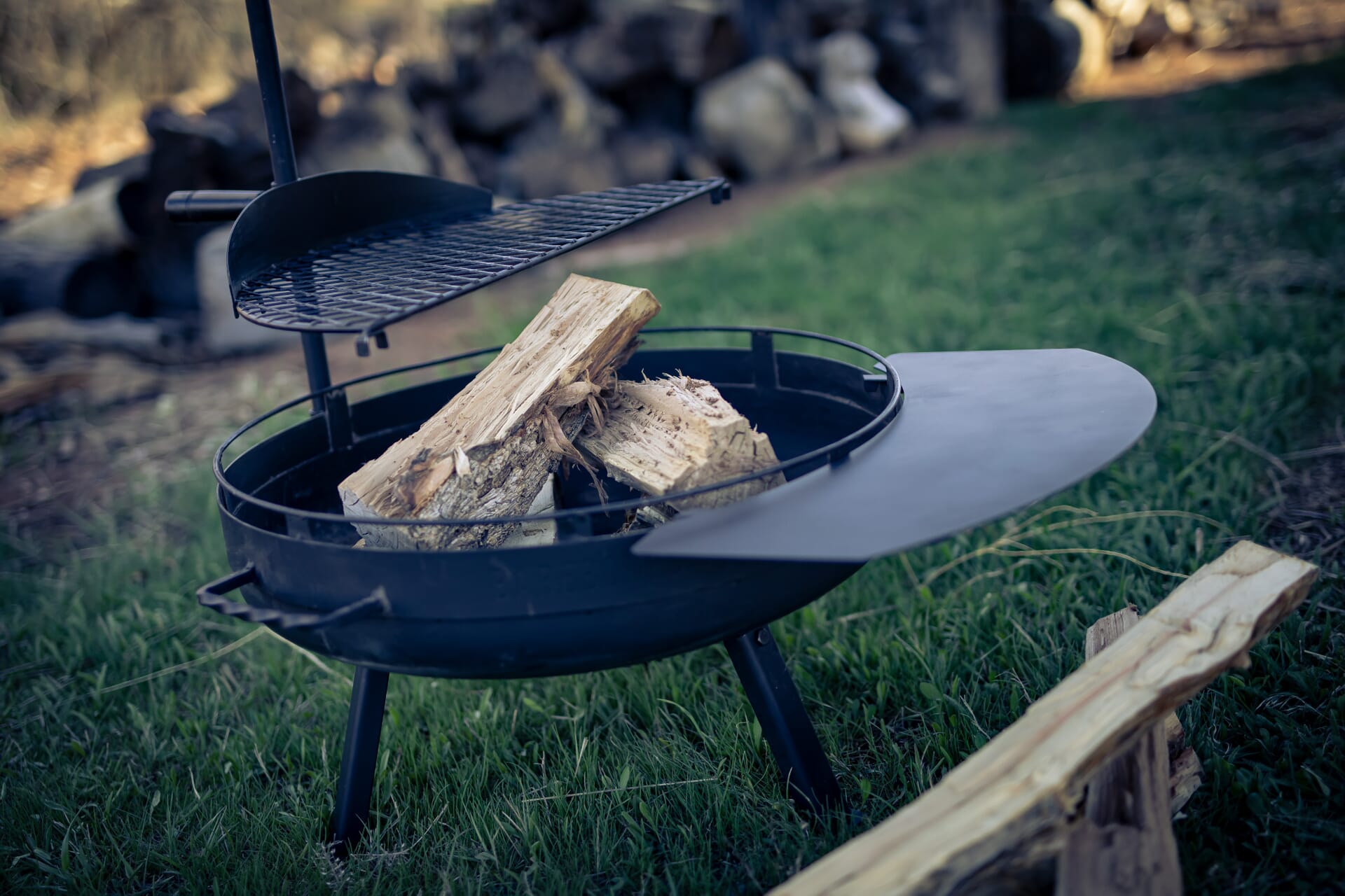 Barebones - Cowboy Fire Pit Side Table - 23"