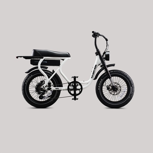 Flight Risk - FR303 – The Street - White